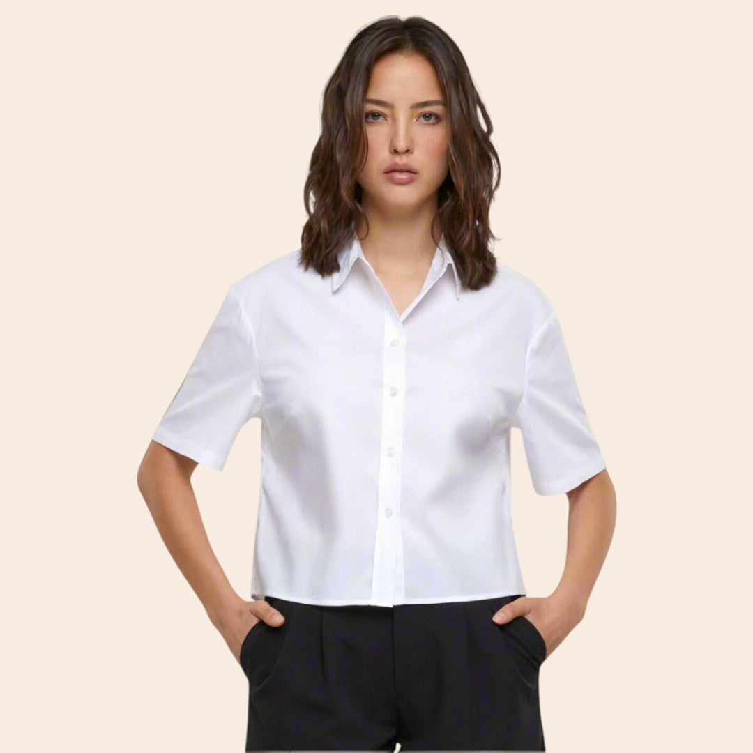 Maisie – Breathable Women’s Slim-Fit Polo Shirt