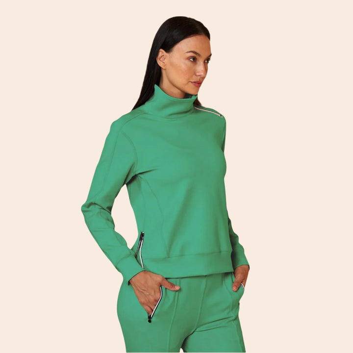 Lalaine – Irregular-Collar Women’s Golf Pullover & Pant Set