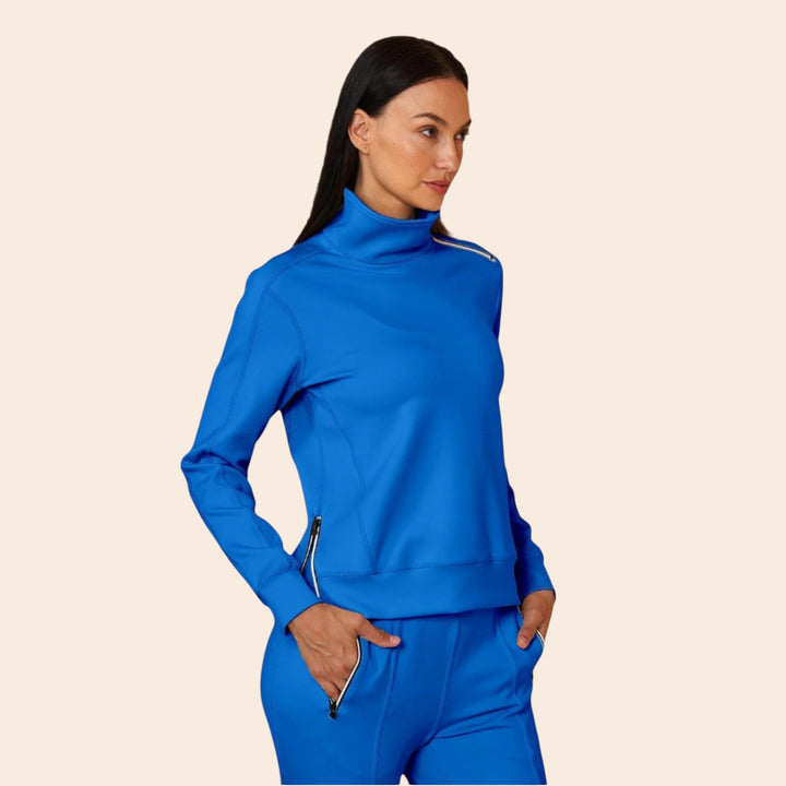Lalaine – Irregular-Collar Women’s Golf Pullover & Pant Set
