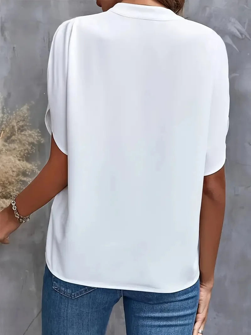 Amarilyn – Relaxed Women’s V-Neck Blouse