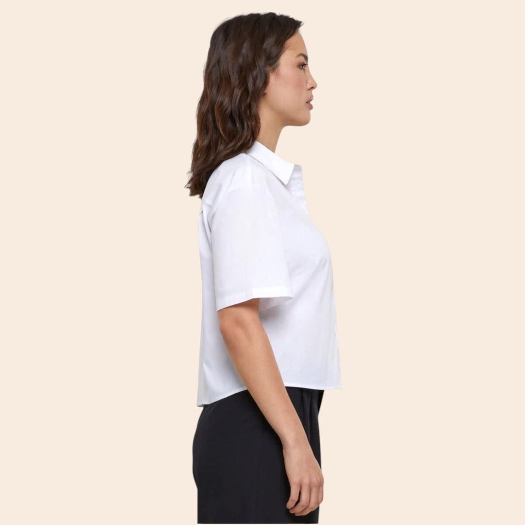 Maisie – Breathable Women’s Slim-Fit Polo Shirt